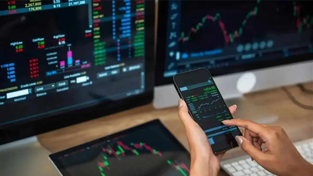 Năm 2026, thị trường chứng khoán có thể vượt 2.000 điểm